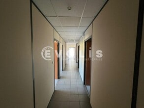 50 Rue Du Mollaret, Saint-Quentin-Fallavier à vendre Photo intérieure– Image 2 sur 8