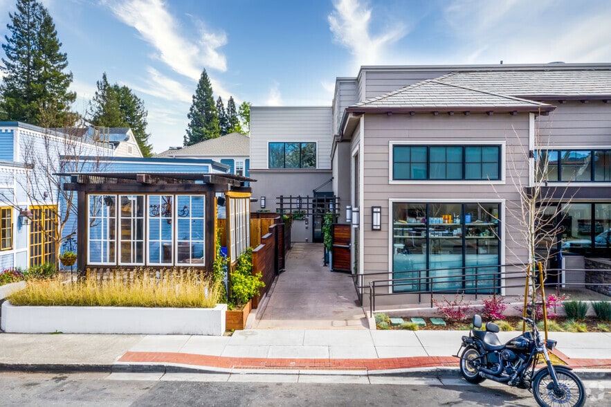 312 Railroad Ave, Danville, CA à louer - Photo de l’immeuble – Image 2 sur 5