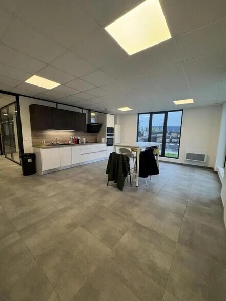 5 Rue René Legueu, Villenoy à louer - Photo de l’immeuble – Image 2 sur 16