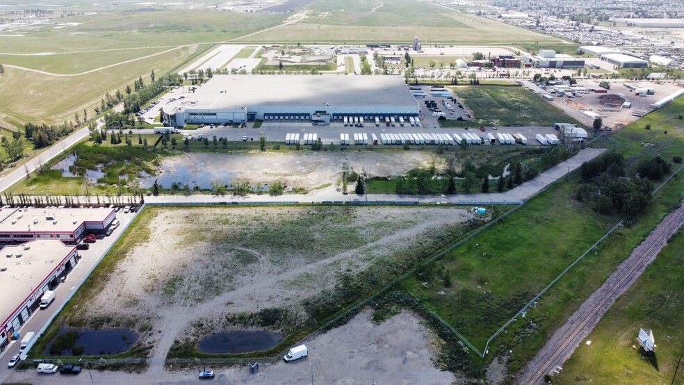 5805 17 Ave SE, Calgary, AB à vendre - Photo de l’immeuble – Image 2 sur 4