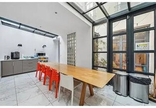 44 Avenue Victor Hugo, Paris à louer Photo de l’immeuble– Image 1 sur 14