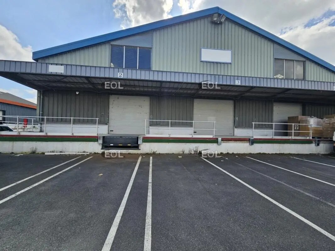 Industriel/Logistique dans Bonneuil-sur-Marne à louer Photo de l’immeuble– Image 1 sur 8