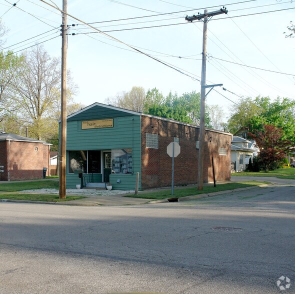 907 Sackett Ave, Cuyahoga Falls, OH à louer - Photo principale – Image 1 sur 5
