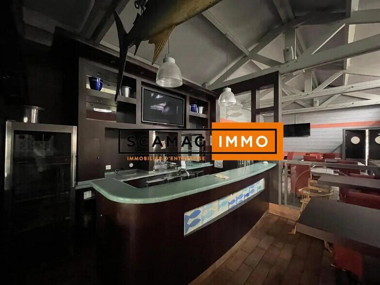 Local commercial dans Coignières à louer - Photo de l’immeuble – Image 3 sur 5