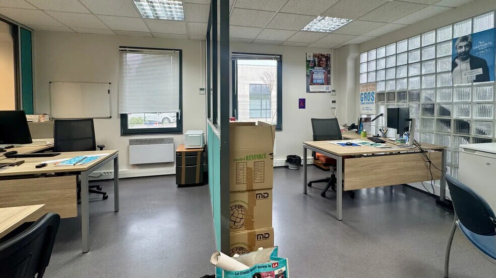 Bureau dans Marcq-en-Baroeul à louer - Photo de l’immeuble – Image 3 sur 9