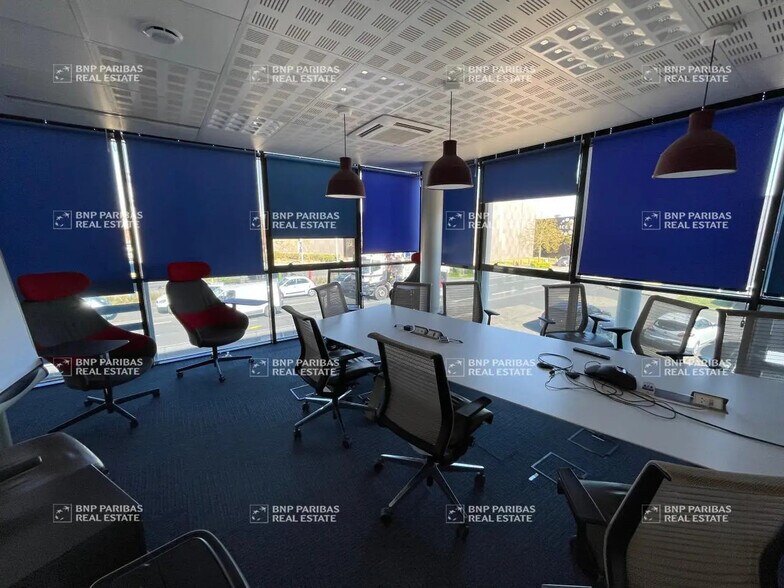 Bureau dans Tours à louer - Photo de l’immeuble – Image 3 sur 17