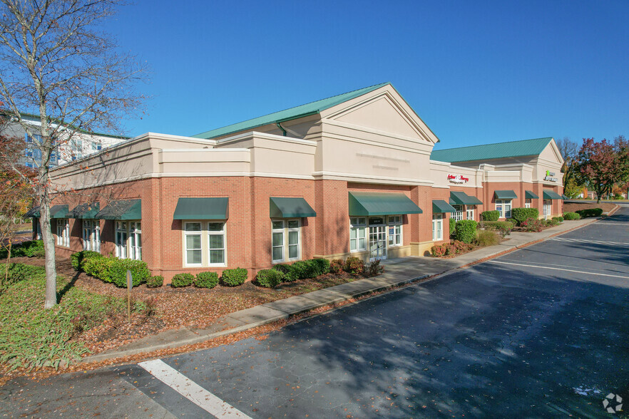 7855 N Point Pky, Alpharetta, GA à louer - Photo de l’immeuble – Image 3 sur 14
