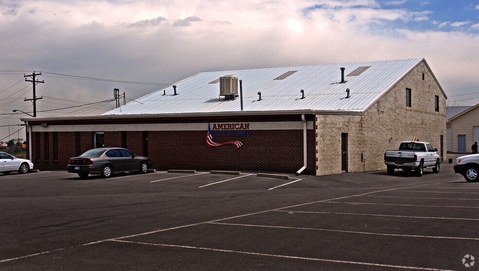 6390 N Broadway, Denver, CO à louer - Photo principale – Image 1 sur 28