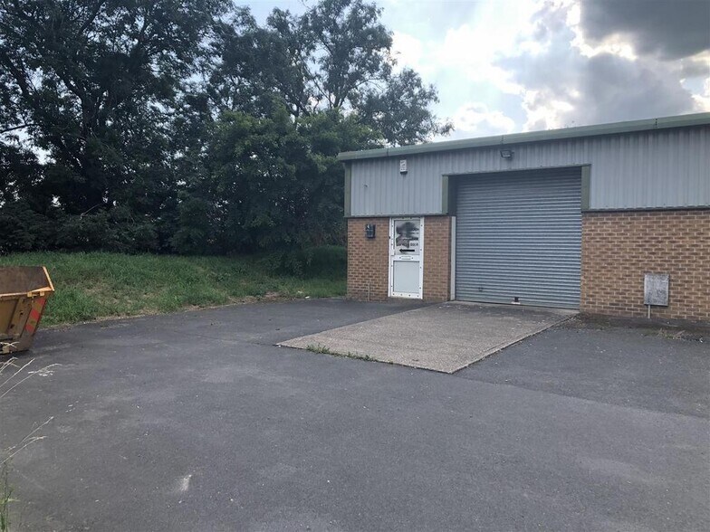 36-36A Pate Rd, Melton Mowbray à louer - Photo de l’immeuble – Image 2 sur 8