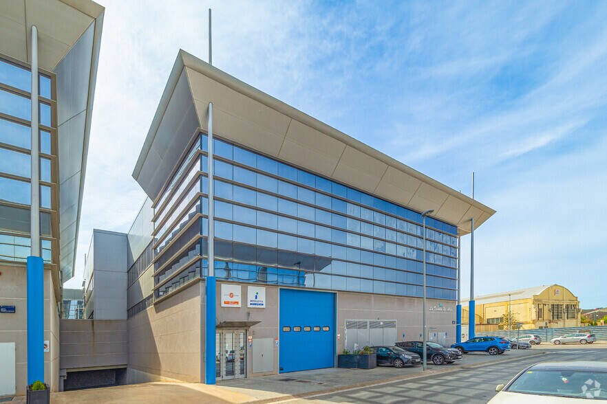 Industriel/Logistique dans Badalona, Barcelona à louer - Photo de l’immeuble – Image 2 sur 2