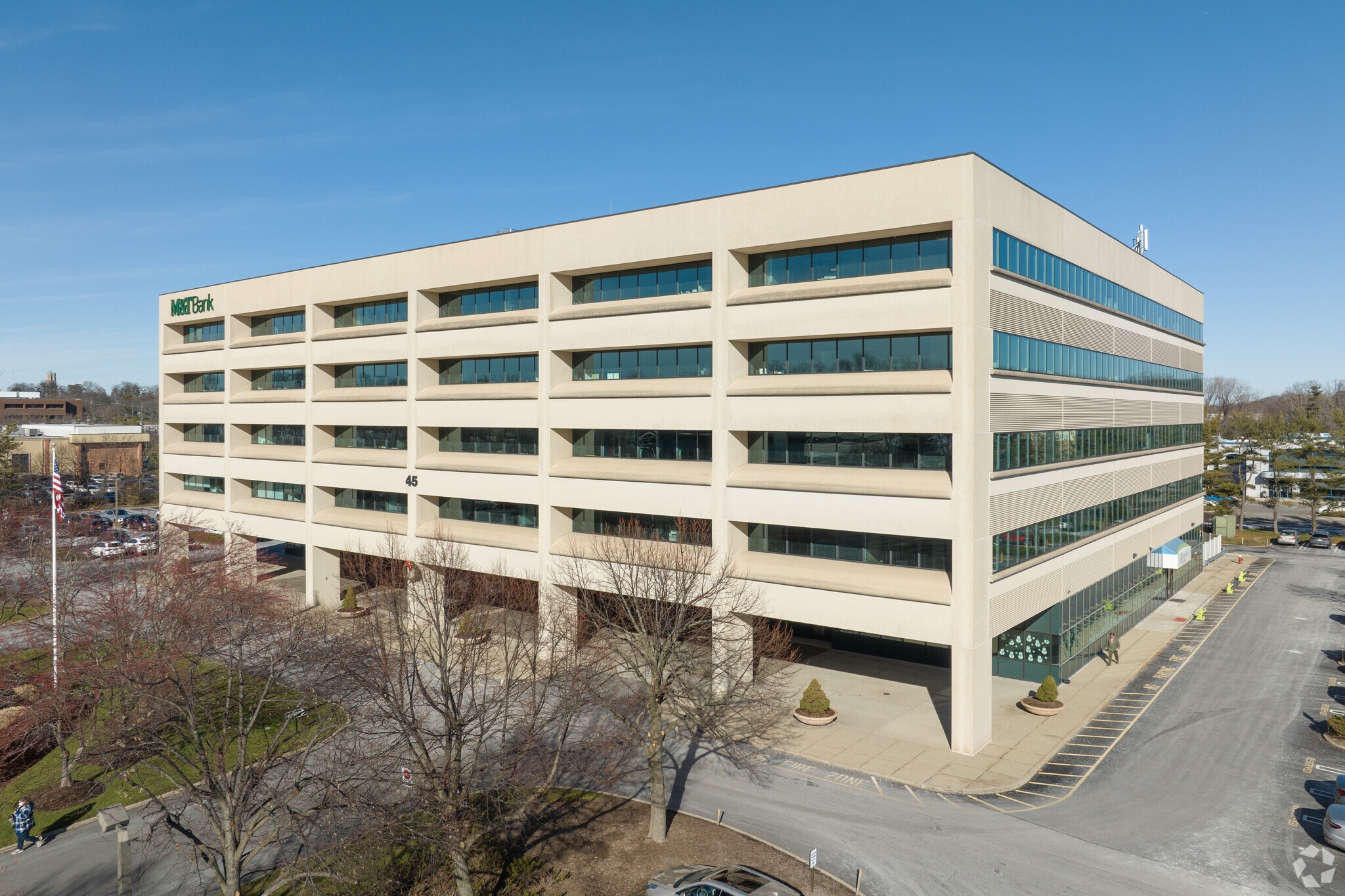 45 Eisenhower Dr, Paramus, NJ à louer Photo principale– Image 1 sur 8