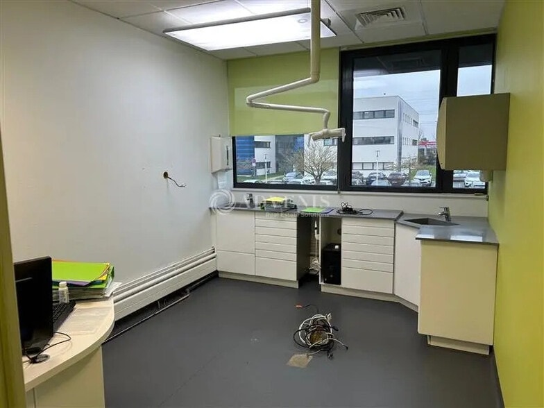 Bureau dans Saint-Cyr-sur-Loire à louer - Photo intérieure – Image 2 sur 6