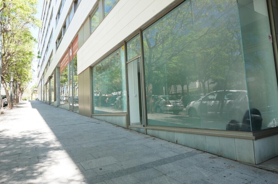 Immeuble residentiel dans L'Hospitalet de Llobregat, Barcelona à vendre - Photo intérieure – Image 1 sur 2