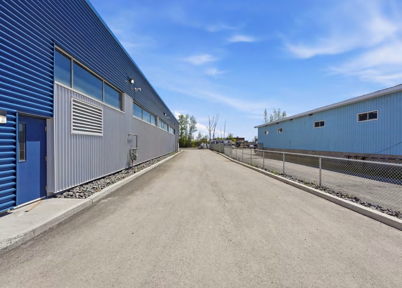 145 Rue De L'industrie, L'assomption, QC à louer Photo principale– Image 1 sur 13