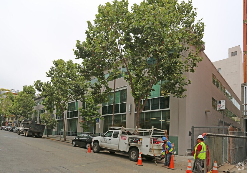 2100 Milvia St, Berkeley, CA à louer - Photo de l’immeuble – Image 2 sur 2