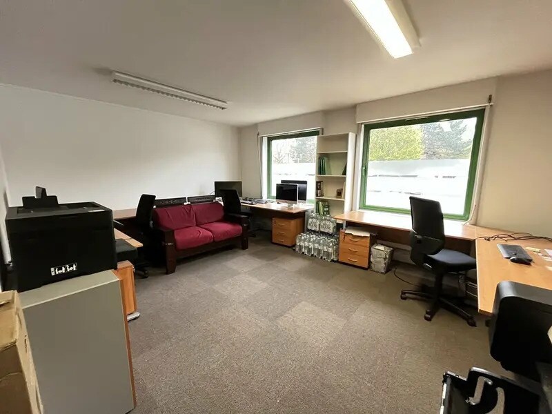 Bureau dans Champs-sur-Marne à vendre Photo intérieure– Image 1 sur 8