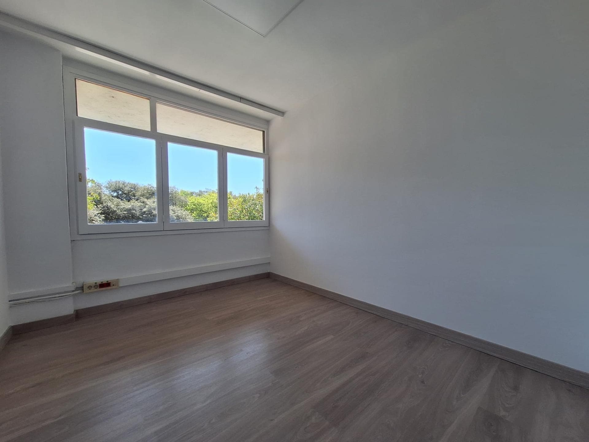 Local commercial dans Barberà del Vallès, Barcelona à louer Photo intérieure– Image 1 sur 7