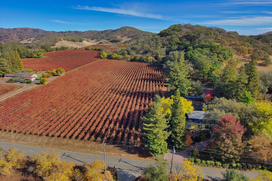 5062 Clayton Rd, Fairfield, CA à vendre - Photo de l’immeuble – Image 1 sur 35