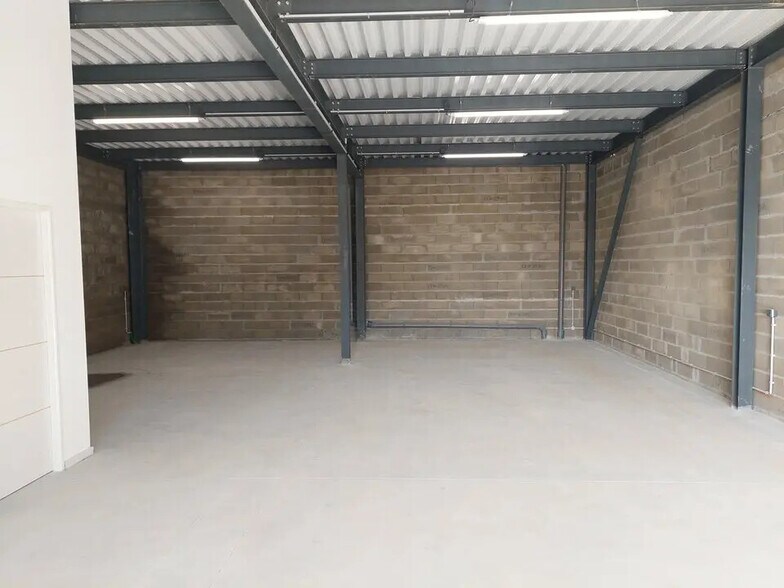 Local d’activités dans Tosse à louer - Photo intérieure – Image 2 sur 2