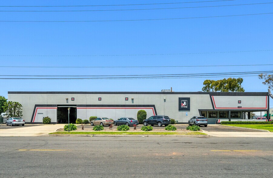 3211 W Harvard St, Santa Ana, CA à vendre - Photo de l’immeuble – Image 3 sur 9
