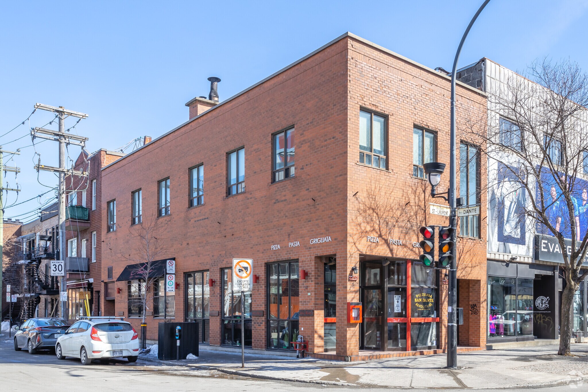 6823-6825 Boul Saint-Laurent, Montréal, QC à vendre Photo principale– Image 1 sur 6