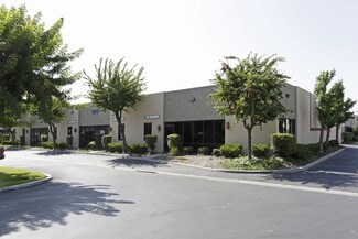 Plus de détails pour 363 Cliffwood Park St, Brea, CA - Bureau, Industriel/Logistique à louer