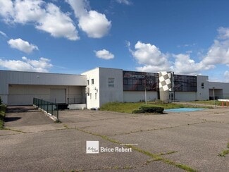 Plus de détails pour 68 Avenue Des Freres Montgolfier, Genas - Industriel/Logistique à louer