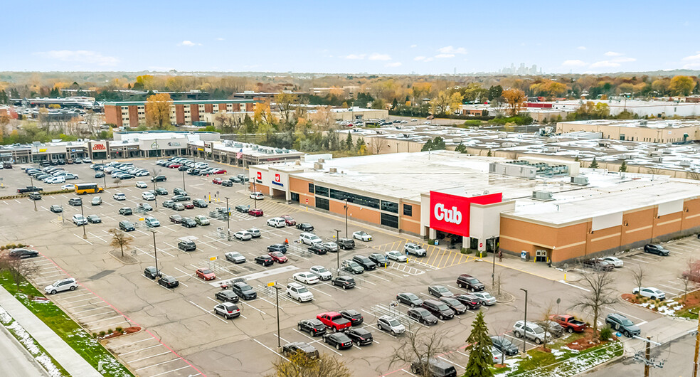 3673 N Lexington Ave, Arden Hills, MN à louer - Photo de l’immeuble – Image 1 sur 11