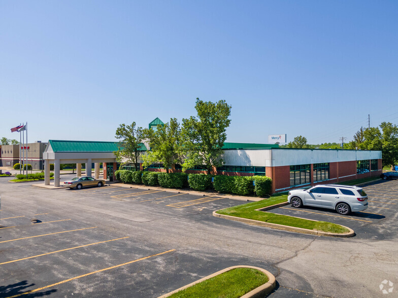 3619 Richardson Square Dr, Arnold, MO à louer - Photo de l’immeuble – Image 3 sur 5