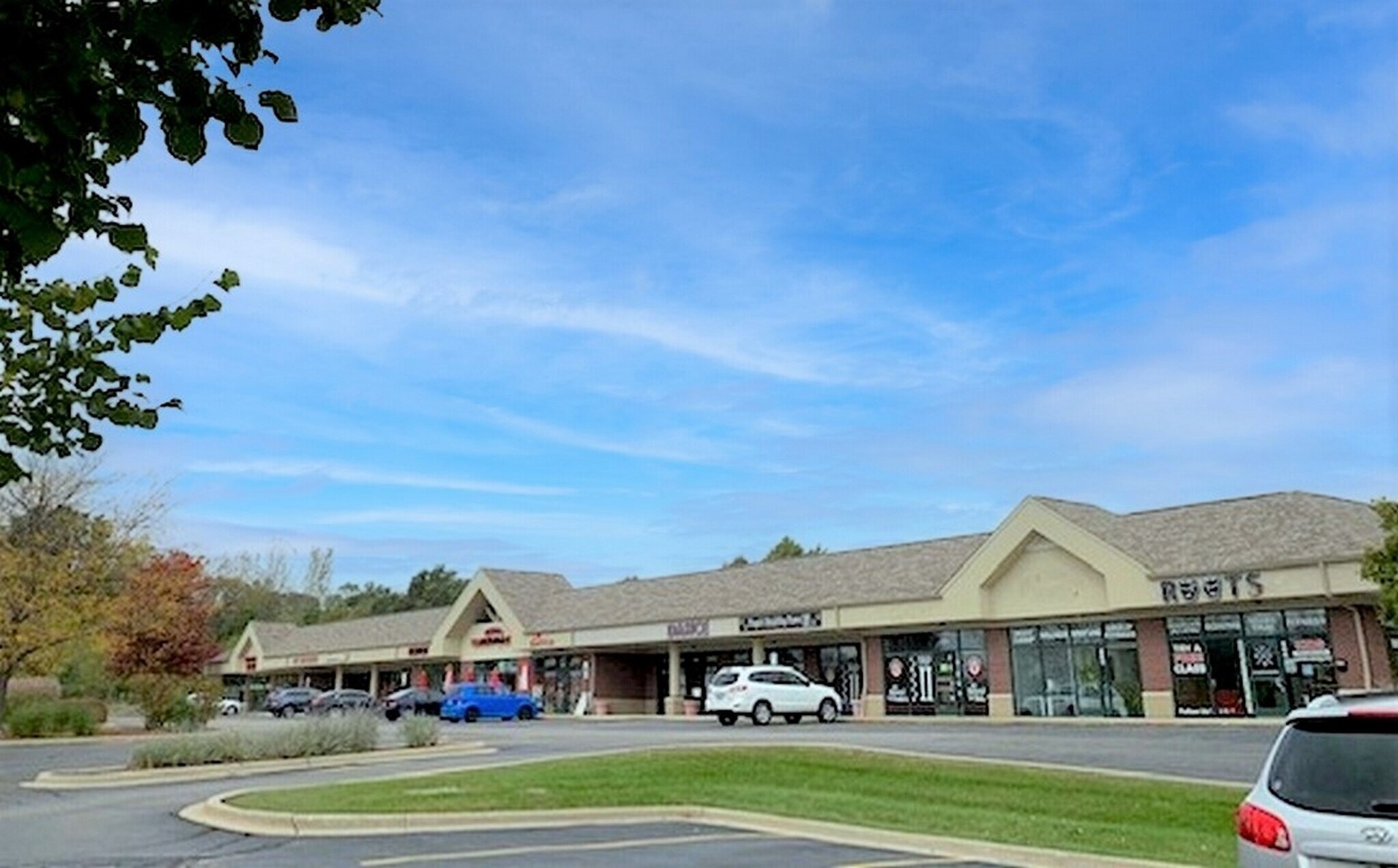 626-654 E State Rd, Island Lake, IL à louer Photo principale– Image 1 sur 7