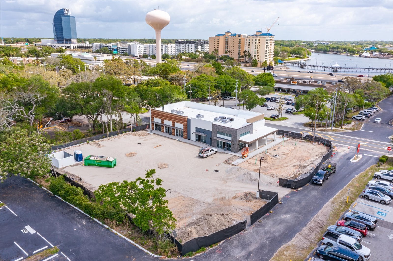 286 Douglas Ave, Altamonte Springs, FL à louer Photo principale– Image 1 sur 31