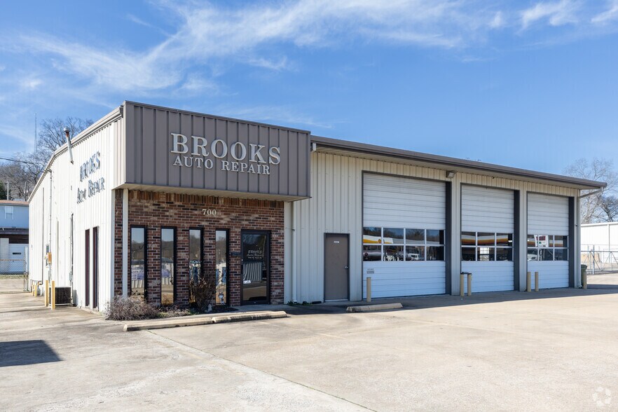 700 N 1st St, Pulaski, TN à vendre - Photo principale – Image 1 sur 5