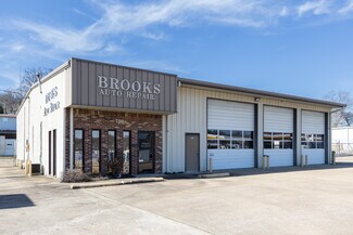 Plus de détails pour 700 N 1st St, Pulaski, TN - Local commercial à vendre
