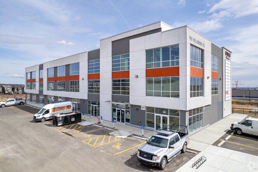 198 Nolanridge Cres NW, Calgary, AB à louer - Photo principale – Image 1 sur 4