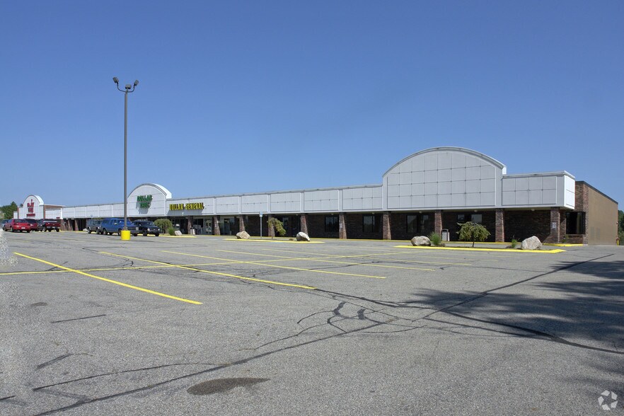5270-5296 Eastern Ave SE, Kentwood, MI à louer - Photo principale – Image 1 sur 28