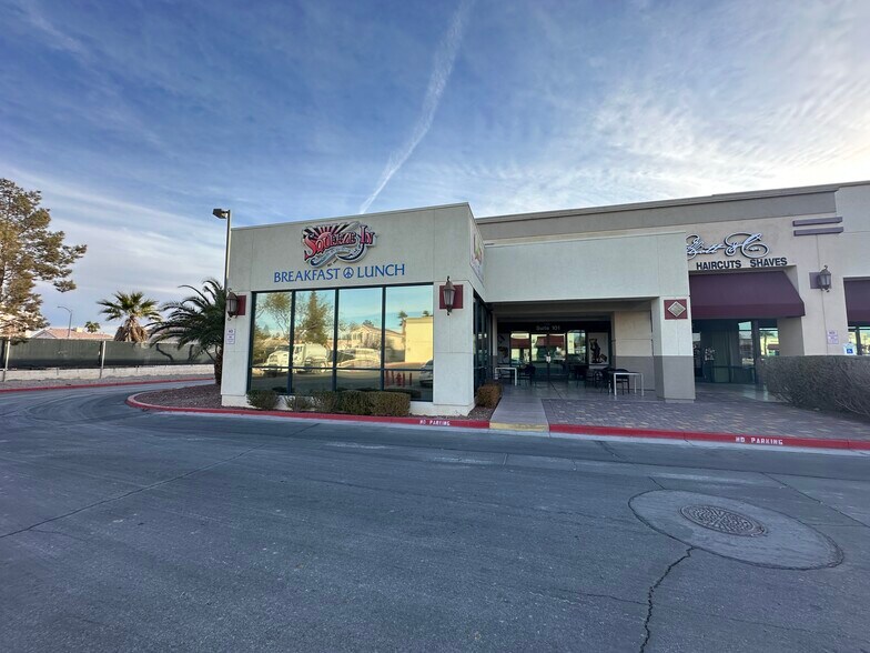 8876 S Eastern Ave, Las Vegas, NV à vendre - Photo de l’immeuble – Image 3 sur 4