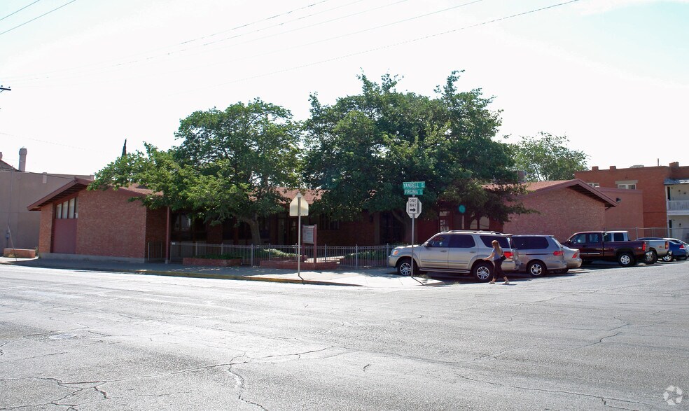 810 E Yandell Dr, El Paso, TX à louer - Photo principale – Image 1 sur 39