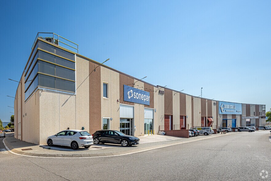 Carrer Progrés, 28, Abrera, Barcelona à vendre - Photo de l’immeuble – Image 2 sur 4