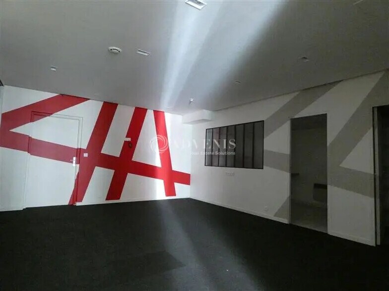 Bureau dans Suresnes à louer - Photo de l’immeuble – Image 3 sur 9