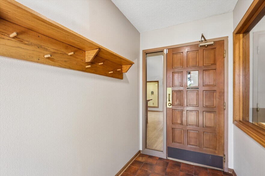 535 Main St, Ames, IA à louer - Photo intérieure – Image 2 sur 38