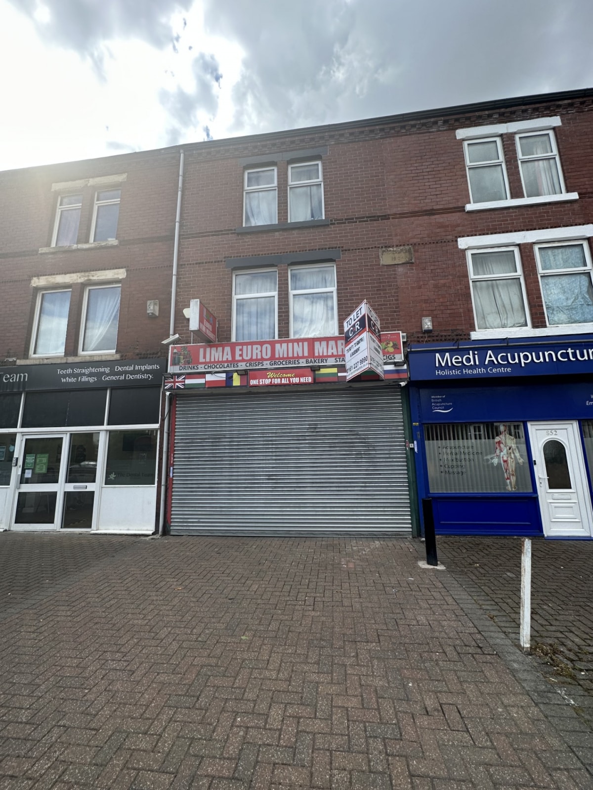 854 Chester Rd, Manchester à louer Photo de l’immeuble– Image 1 sur 10
