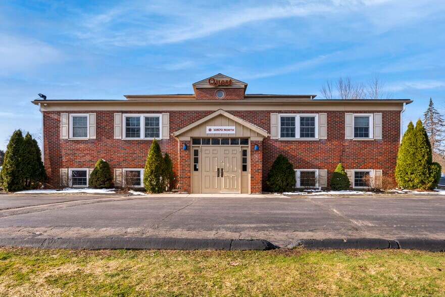 10570-10574 Ravenna Rd, Twinsburg, OH à louer - Photo principale – Image 1 sur 58