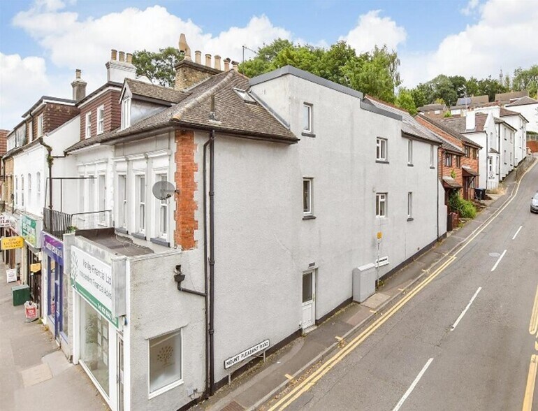 12 Croydon Rd, Caterham à vendre - Photo de l’immeuble – Image 2 sur 12