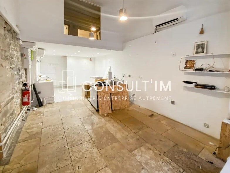 Local commercial dans Paris à vendre - Photo de l’immeuble – Image 2 sur 7