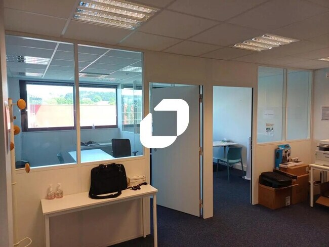 Plus de détails pour 1 Bis Allée Du Parc De Mesemena, La Baule-Escoublac - Bureau à louer