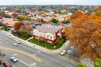 672 W 11th St, Tracy, CA - VUE AÉRIENNE vue de carte - Image1