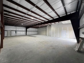 1012 E Henri De Tonti Blvd, Springdale, AR à louer Photo intérieure– Image 2 sur 5
