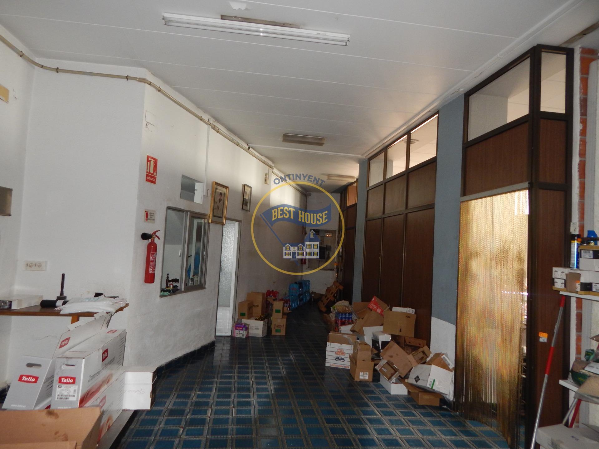 Local commercial dans Ontinyent, Valencia à vendre Photo intérieure– Image 1 sur 18