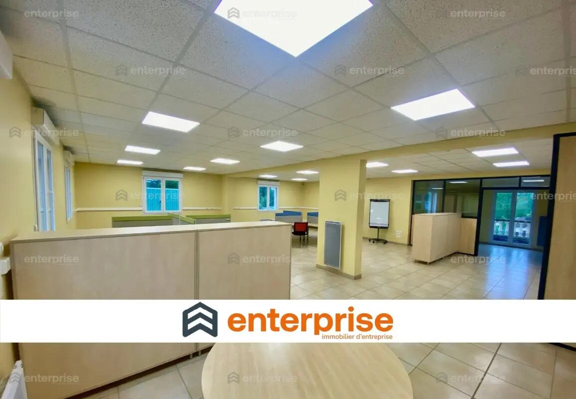 Bureau dans Presles-et-Thierny à louer Photo intérieure– Image 1 sur 7