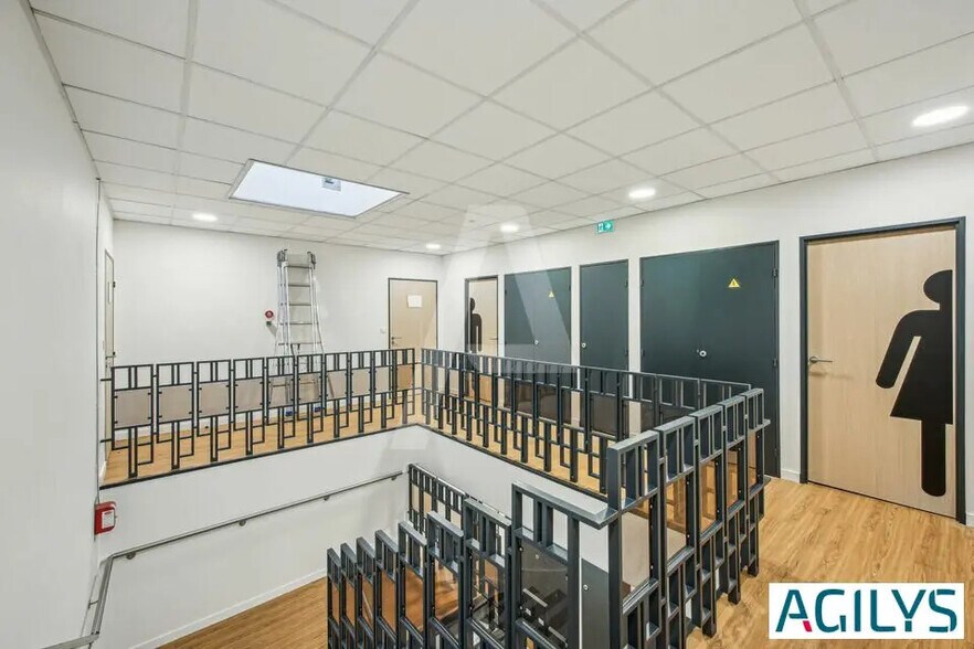 Bureau dans Orsay à louer - Photo de l’immeuble – Image 2 sur 12